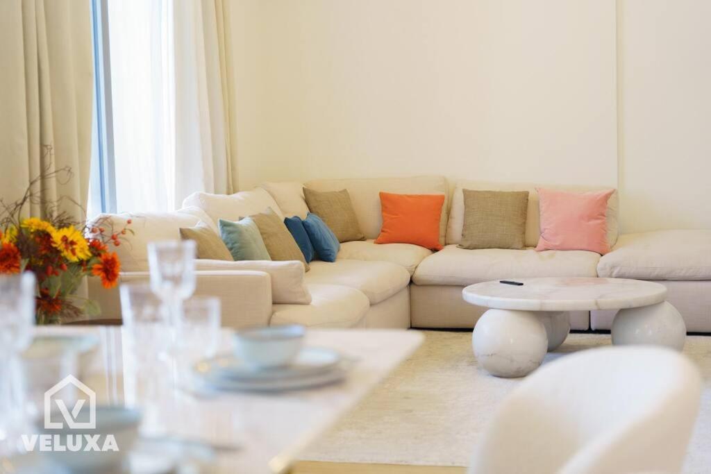 Apartment Veluxa - Stunning Sea View - Luxe 3 Bed In La