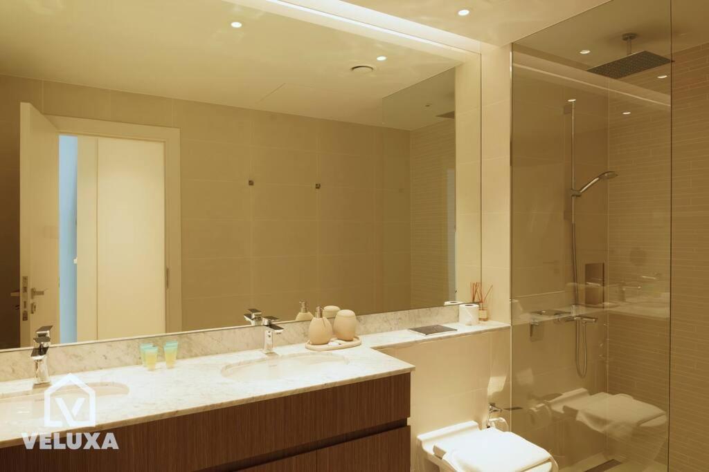 Apartment Veluxa - Stunning Sea View - Luxe 3 Bed In La