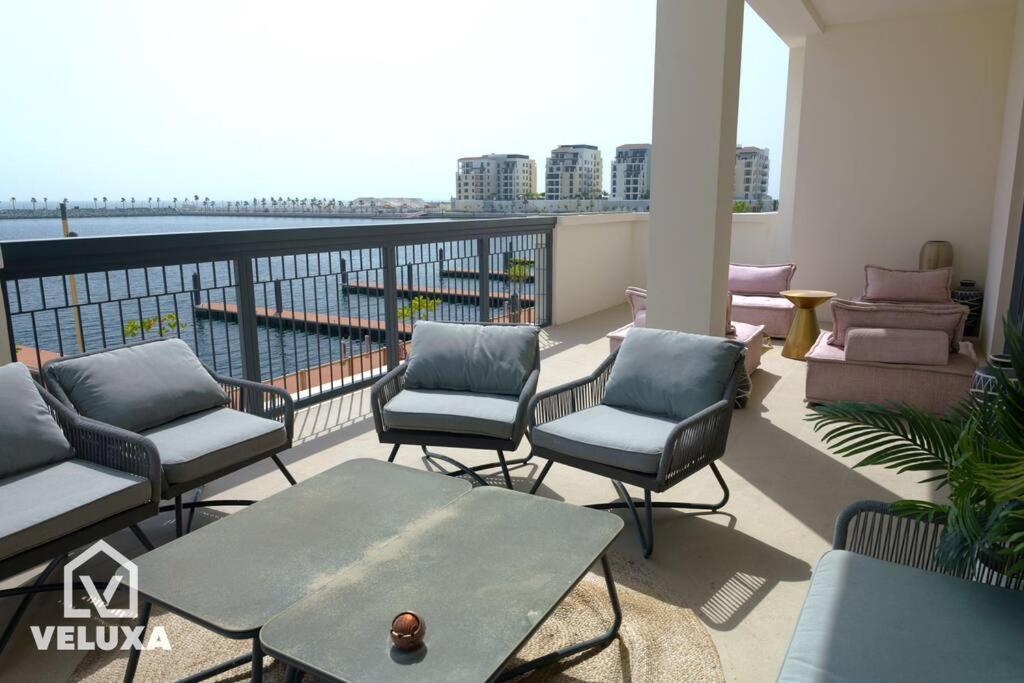 Apartment Veluxa - Stunning Sea View - Luxe 3 Bed In La *