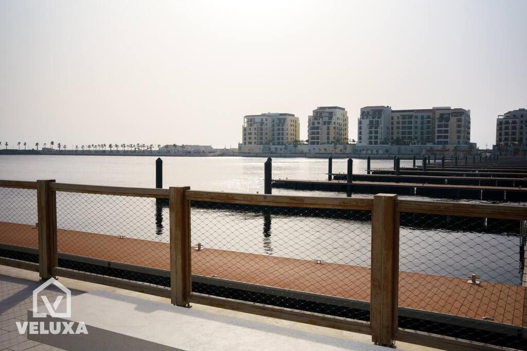 Veluxa - Stunning Sea View - Luxe 3 Bed In La * Dubai