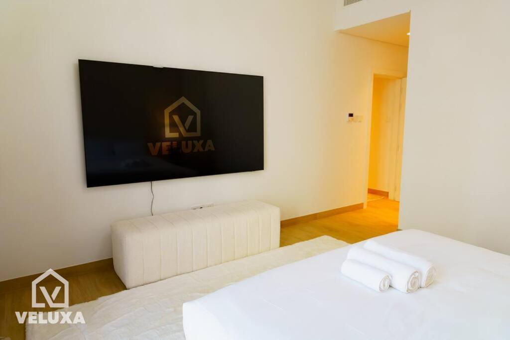 Apartment Veluxa - Stunning Sea View - Luxe 3 Bed In La *