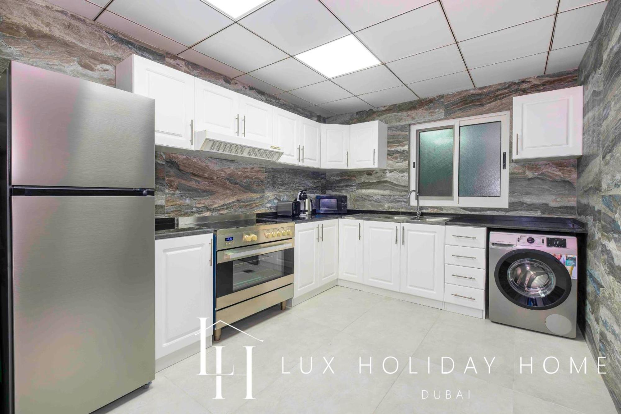 Lux The Icon Tower Jlt *