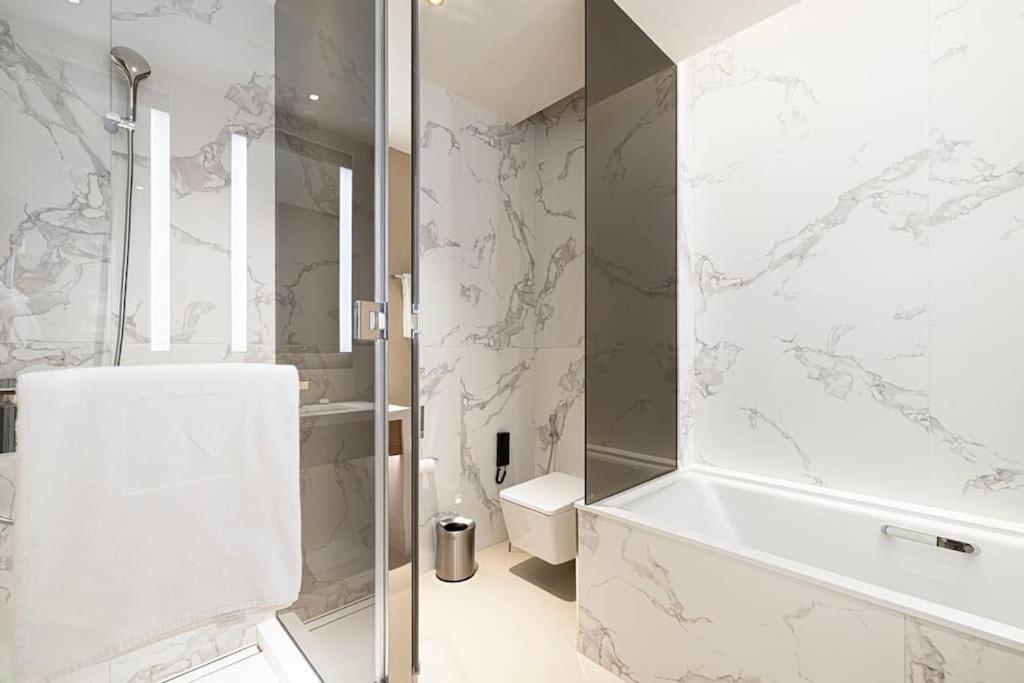 Address Opera - Luxury 1 Bedroom Apartment Dubai