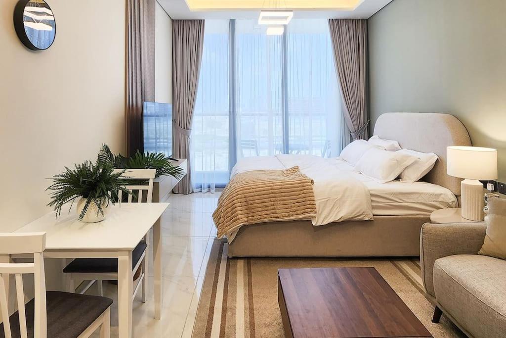 Comfy With Sky View In Apartment