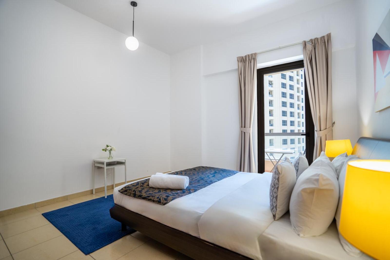 Apartment Rh- Walk To Jbr & Tram, Comfortable 02br *