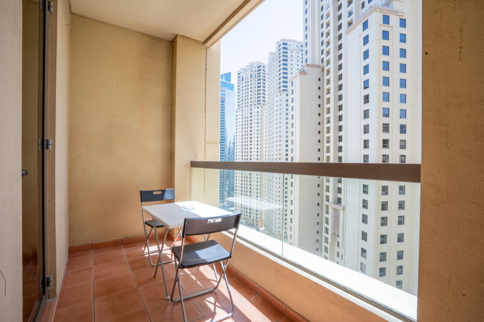 Rh- Walk To Jbr & Tram, Comfortable 02br