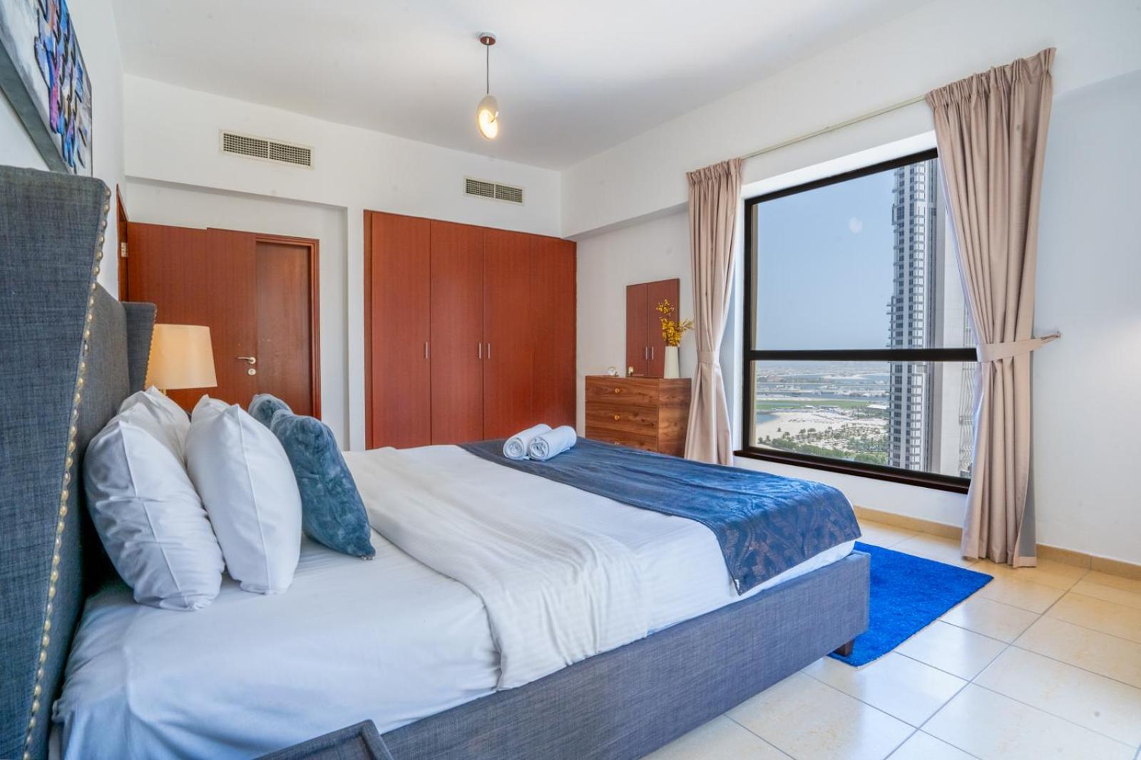 Rh- Walk To Jbr & Tram, Comfortable 02br Apartment