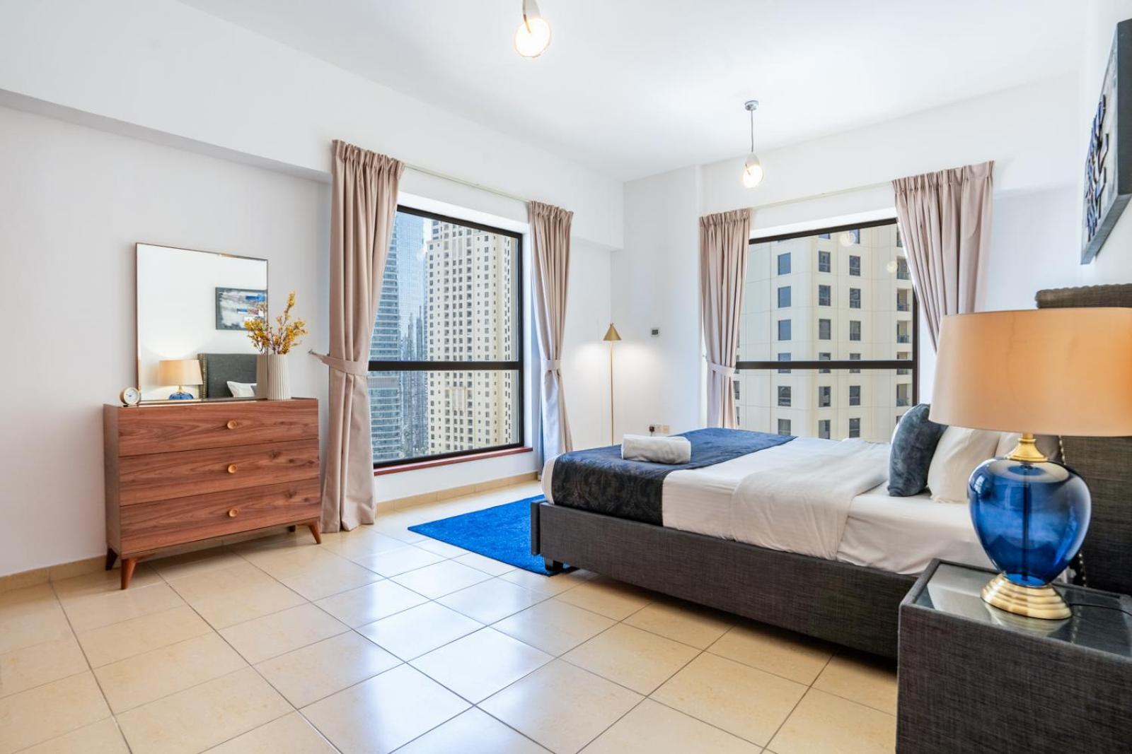 Rh- Walk To Jbr & Tram, Comfortable 02br Apartment *