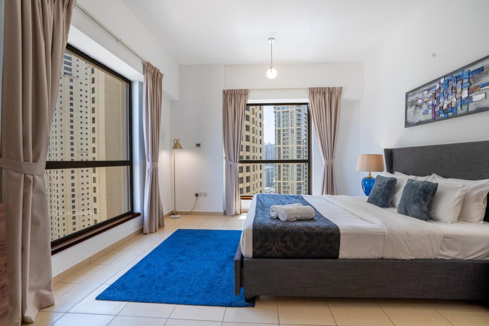 Apartment Rh- Walk To Jbr & Tram, Comfortable 02br Dubai