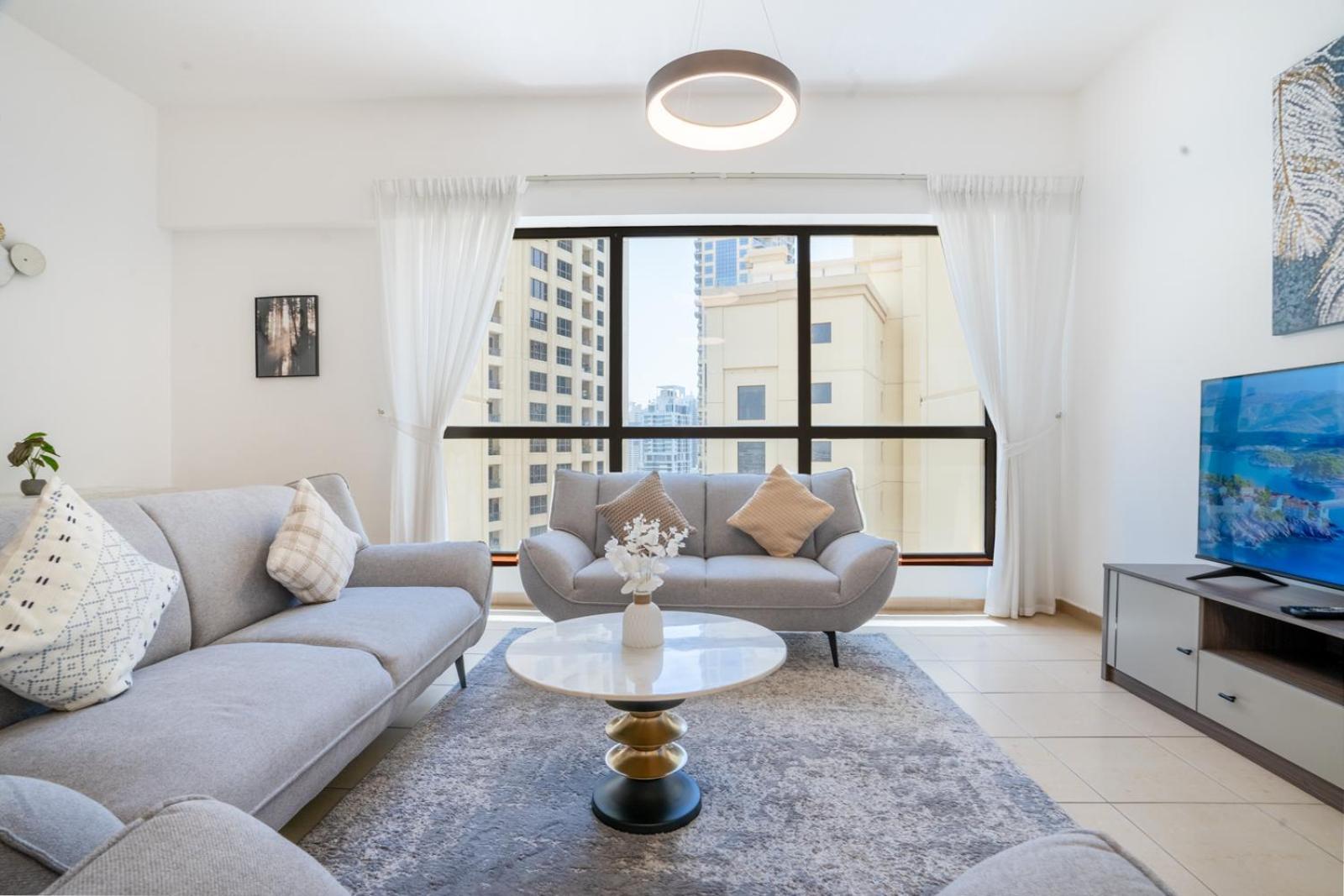 Rh- Walk To Jbr & Tram, Comfortable 02br * Dubai