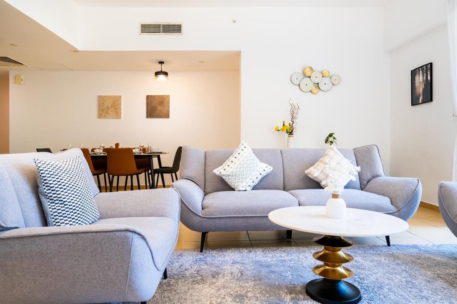 Rh- Walk To Jbr & Tram, Comfortable 02br Dubai