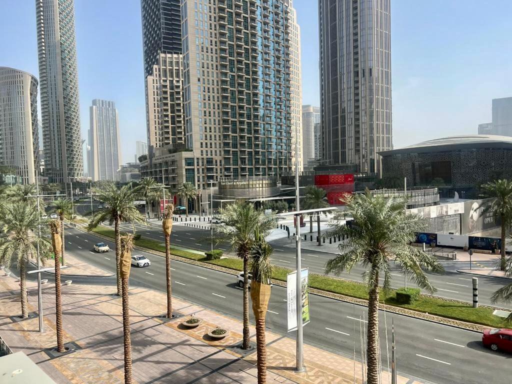 2 Bedroom Close To Mall * Dubai