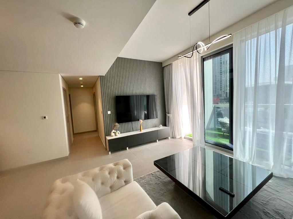 2 Bedroom Close To Mall Dubai