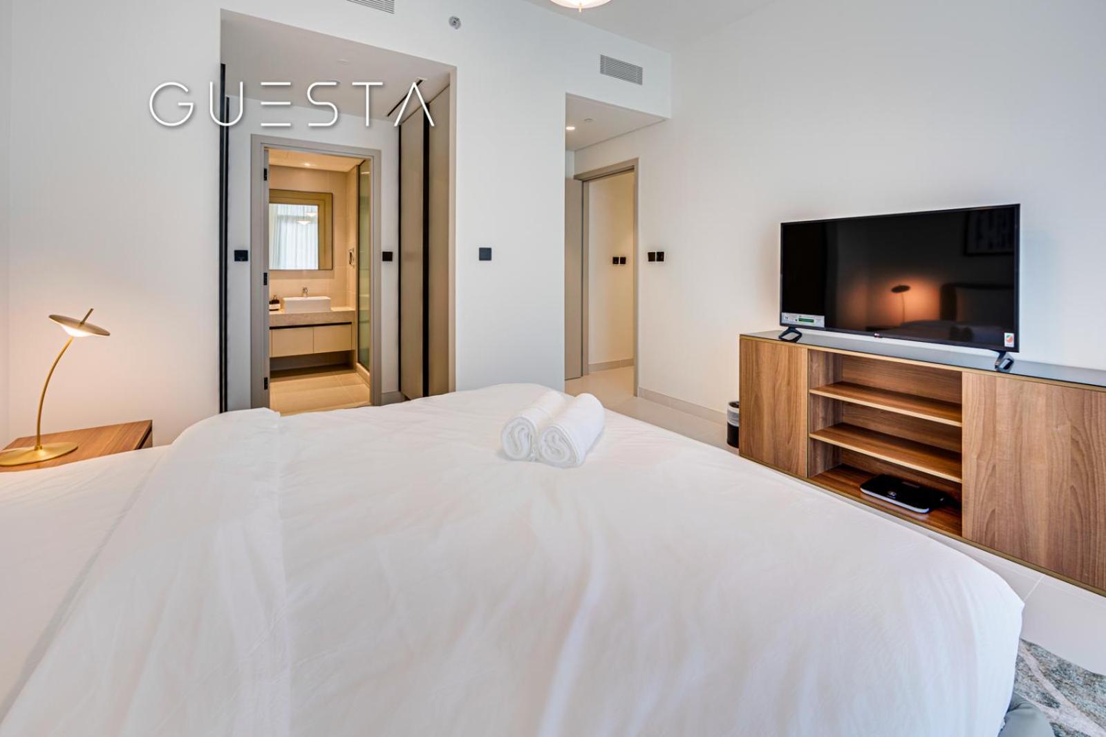 Emaar Beachfront - Marina Vista Tower, Marina Apartment Dubai