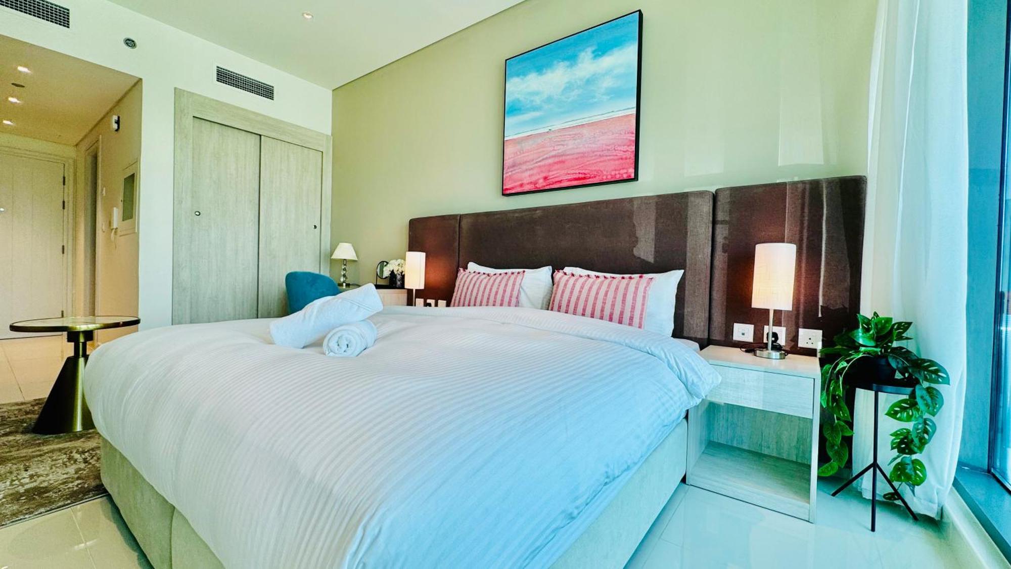Venduras - Luxe In Palm Jumeirah With Access Apartment Dubai
