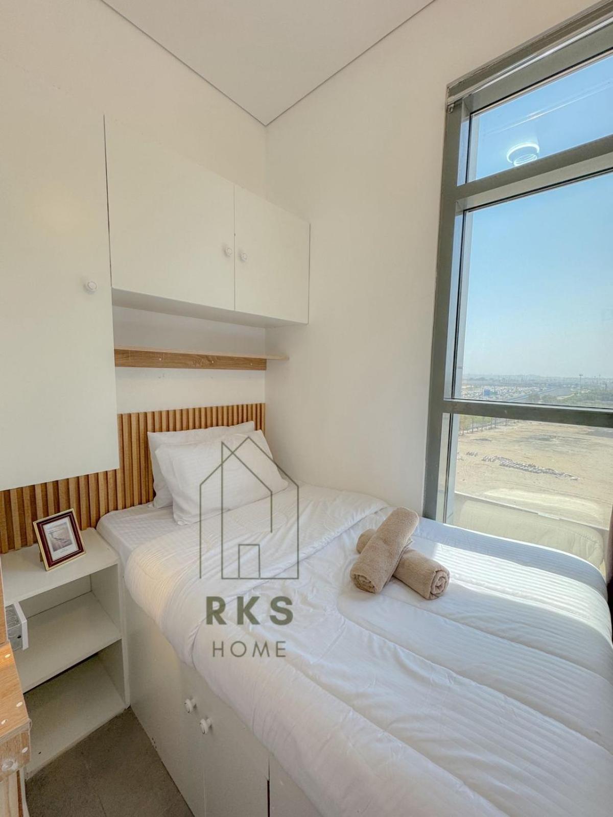 Homestay Shared Private In Downtown Business Bay Dubai