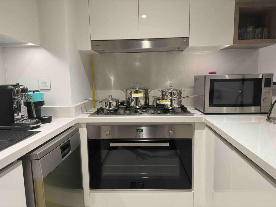 3br Burj Khalifa View Mall Access *