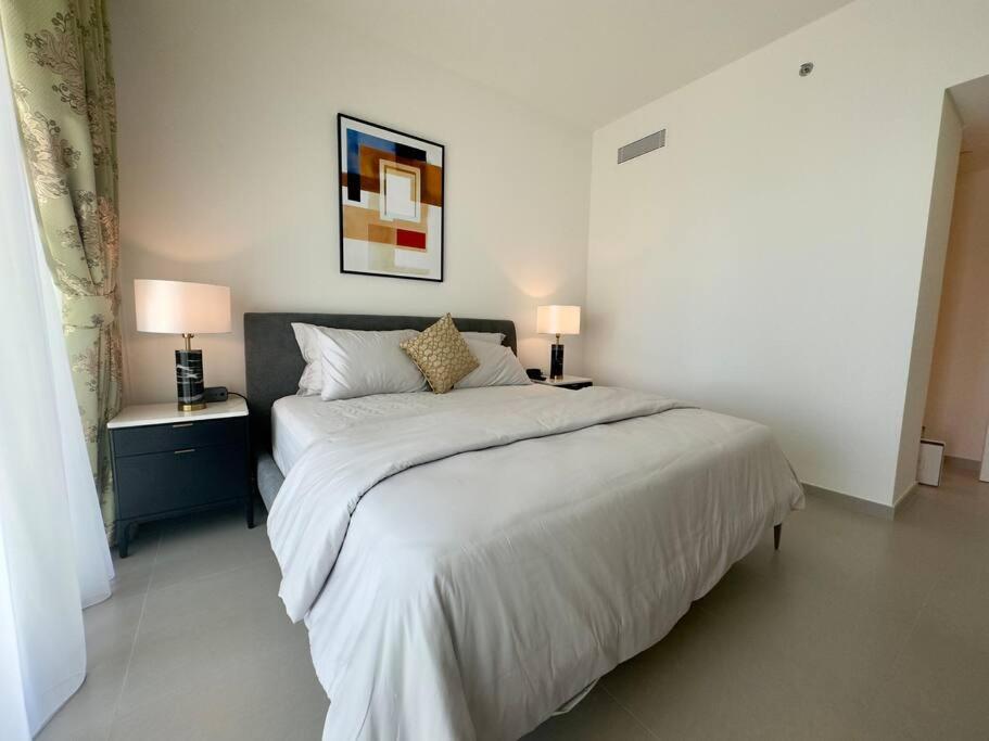 3br Burj Khalifa View Mall Access Dubai