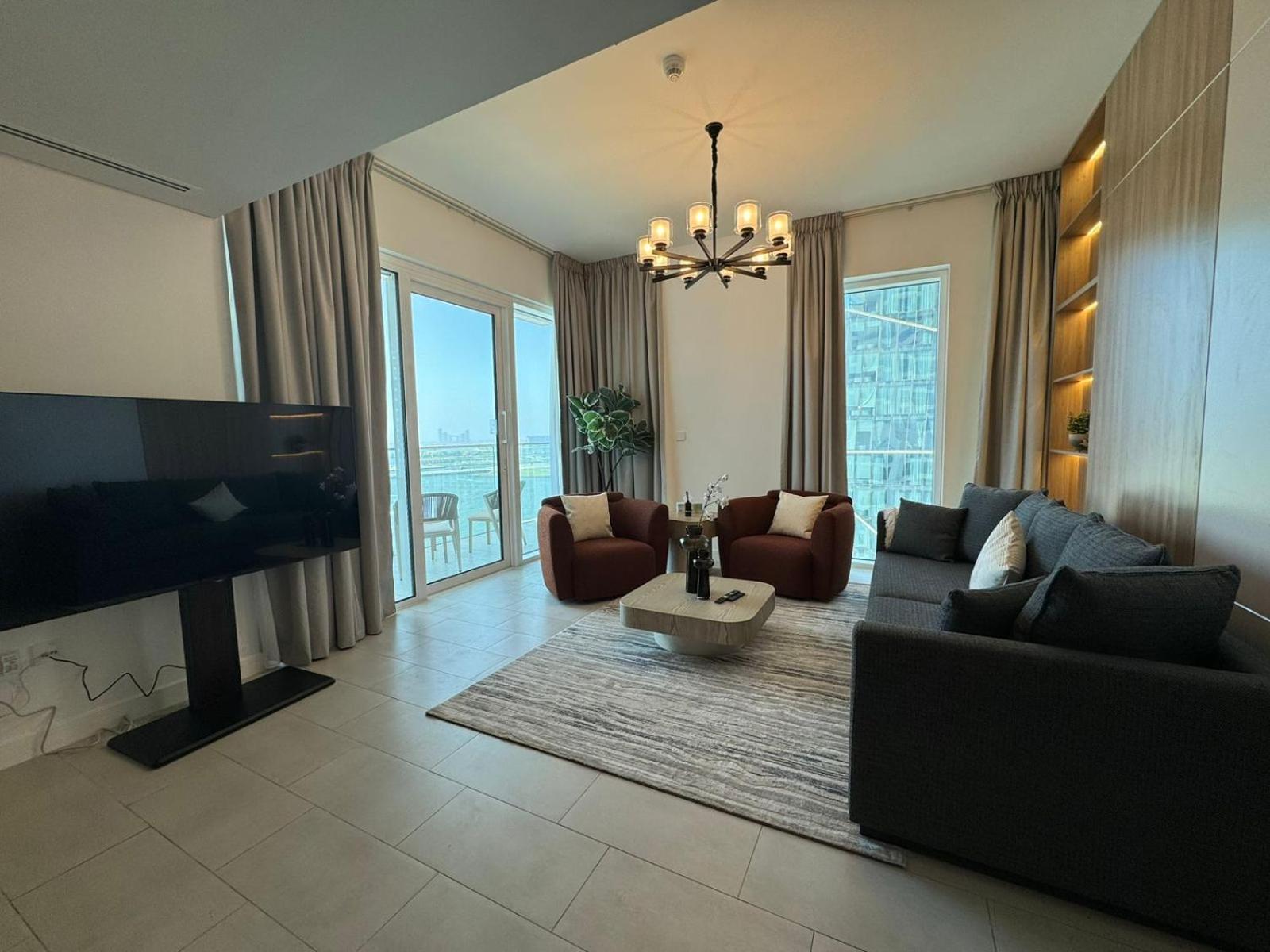 Oraya - La Vie Oasis 2br With Unrivaled Views *