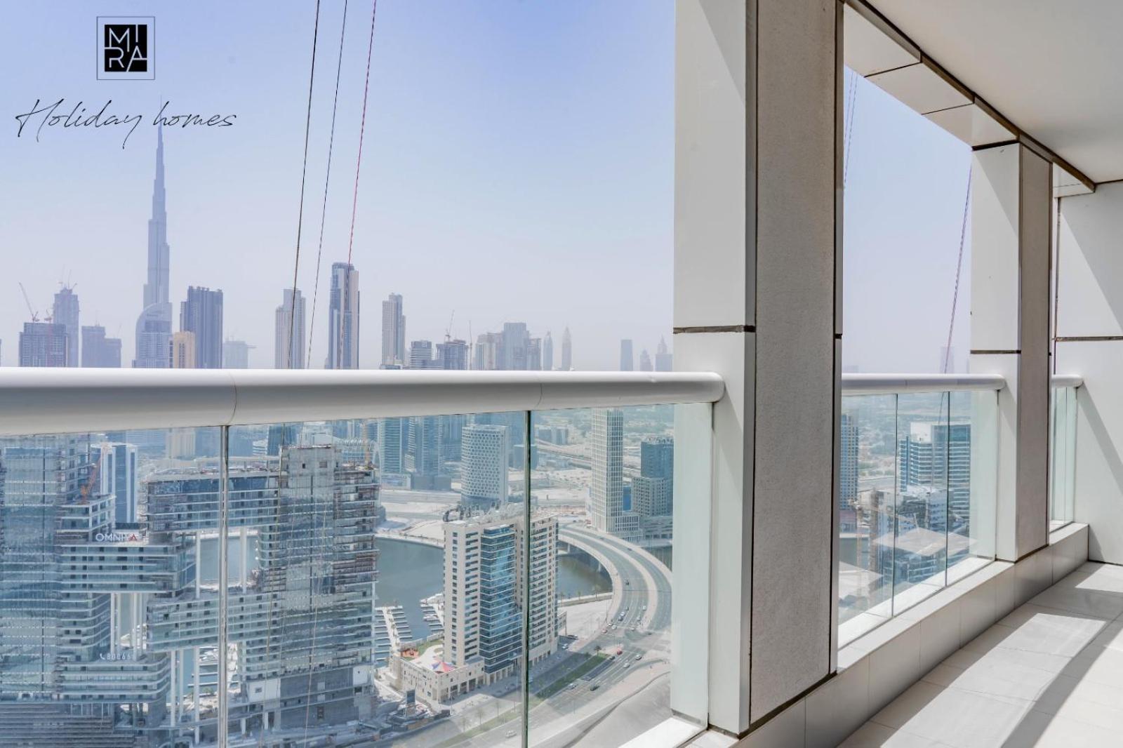 Mira Homes - Luxury 1 Bedroom In Damac Paramount A Apartment *