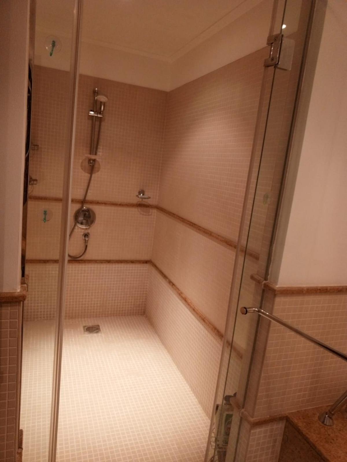 Mall Apartment *