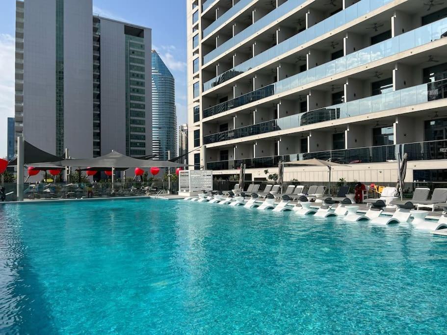 Luxury In Mag 318 Business Bay - 1523 Apartment Dubai