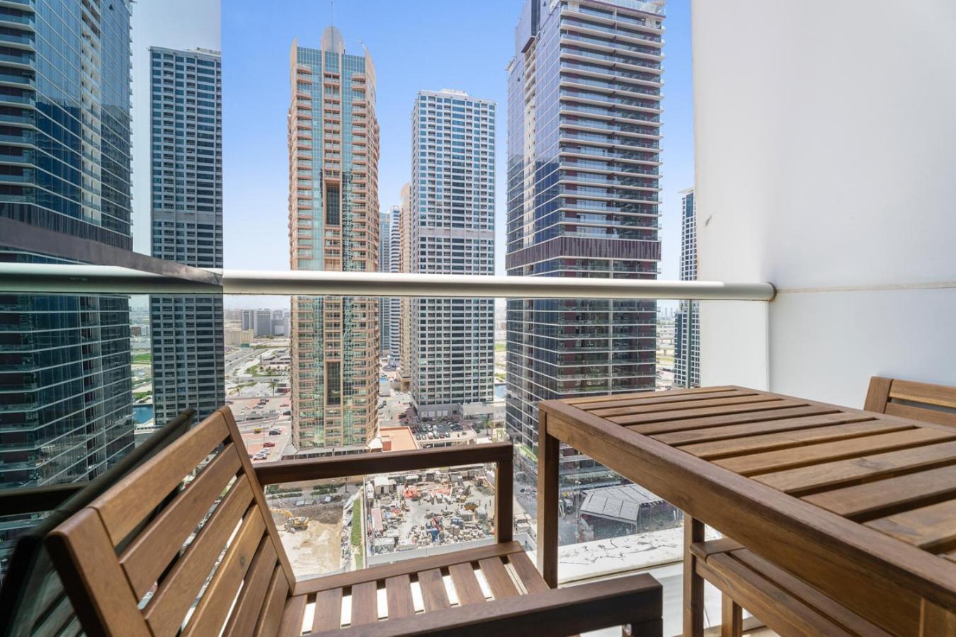 Stonetree - Goldcrest Views 2 - Peaceful Community Apartment