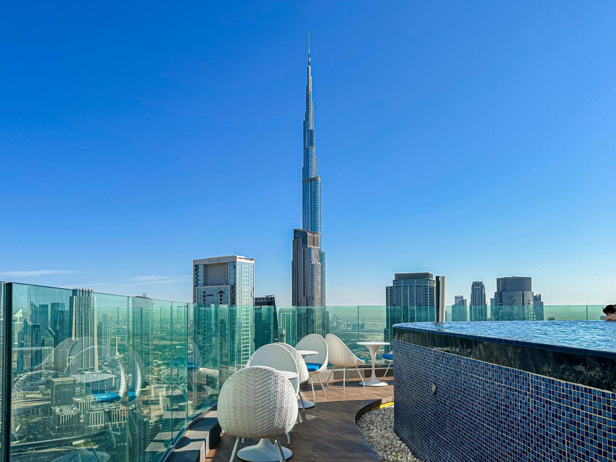 Apartment 64th Floor Rooftop Pool Offering Amazing Burj Khalifa Views, 2br In Paramount Midtown