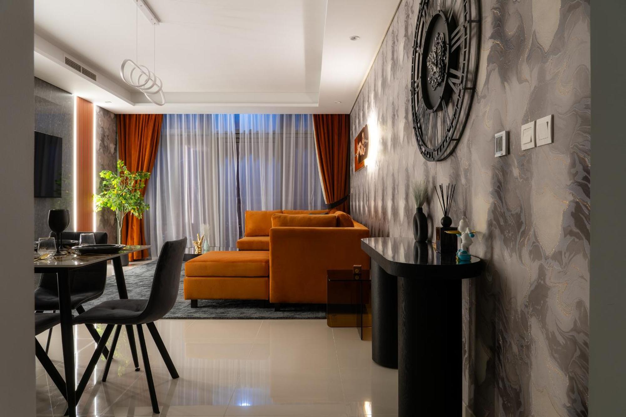 64th Floor Rooftop Pool Offering Amazing Burj Khalifa Views, 2br In Paramount Midtown Dubai