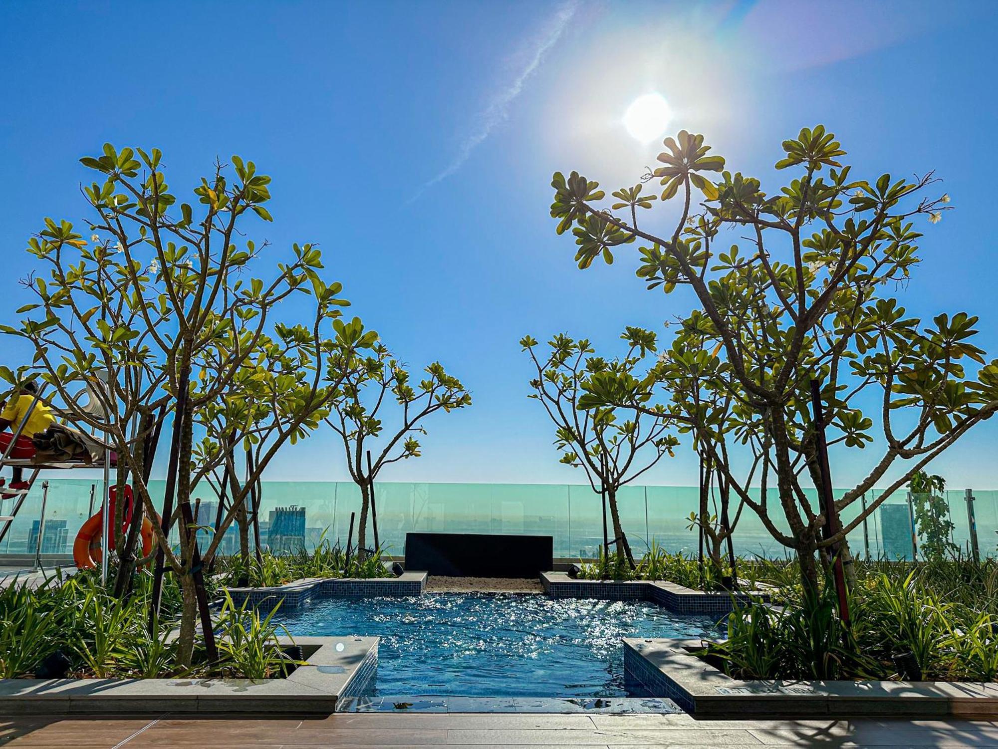 64th Floor Rooftop Pool Offering Amazing Burj Khalifa Views, 2br In Paramount Midtown Dubai