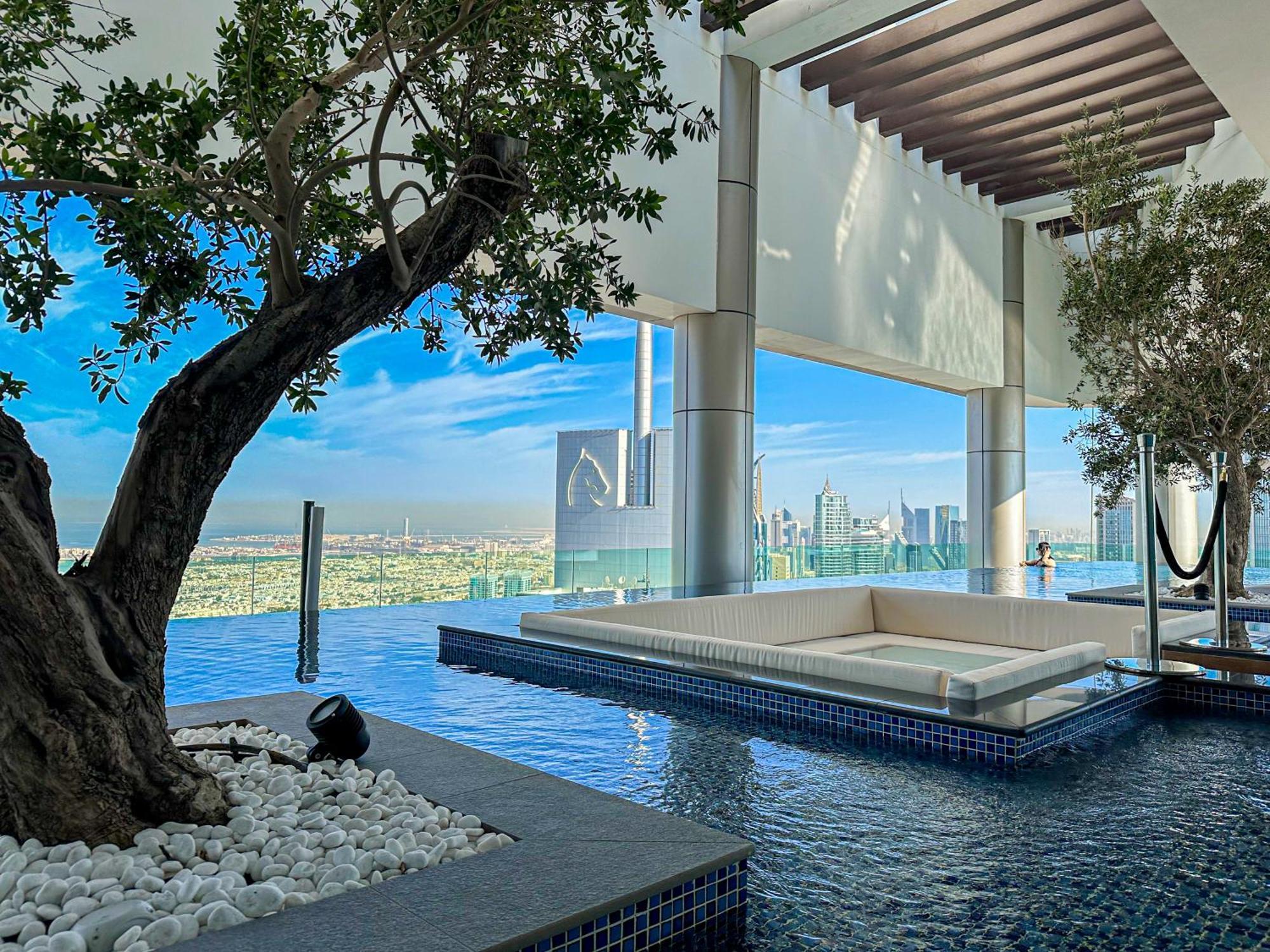 Apartment 64th Floor Rooftop Pool Offering Amazing Burj Khalifa Views, 2br In Paramount Midtown