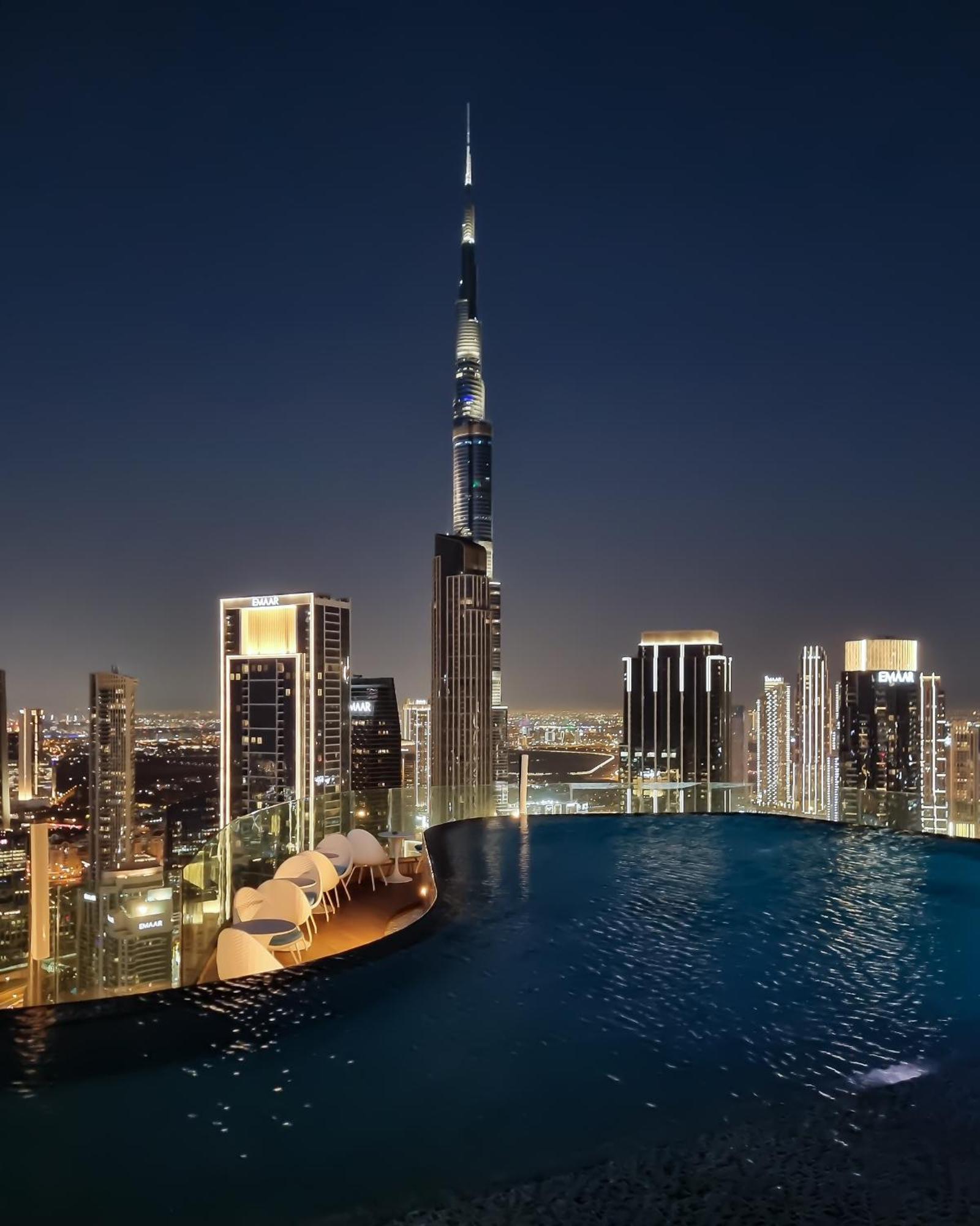 64th Floor Rooftop Pool Offering Amazing Burj Khalifa Views, 2br In Paramount Midtown *
