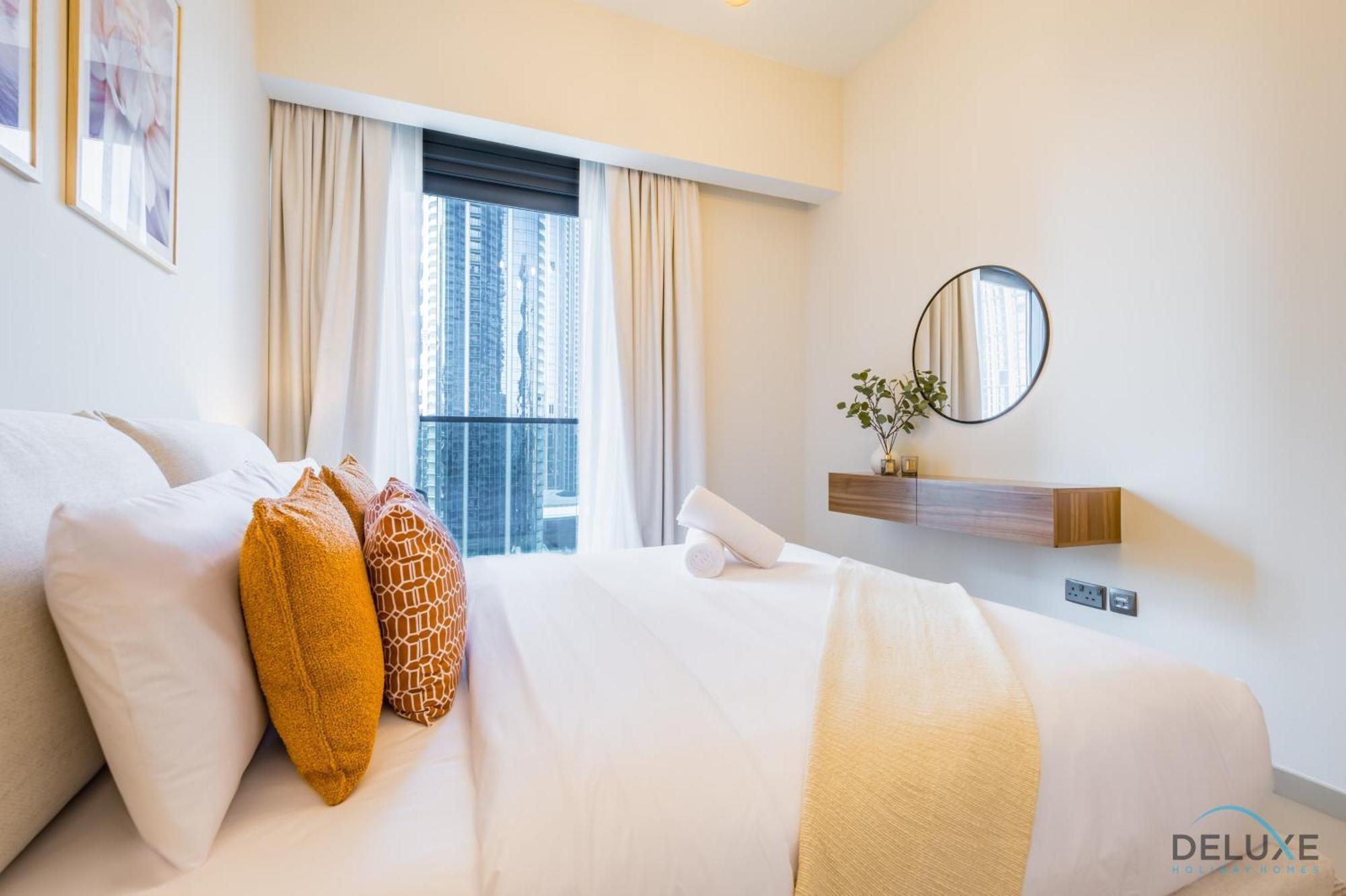 Apartment Deluxe 3br With Assistant At Act One Act Two Tower 2 In Downtown By Deluxe Homes Dubai