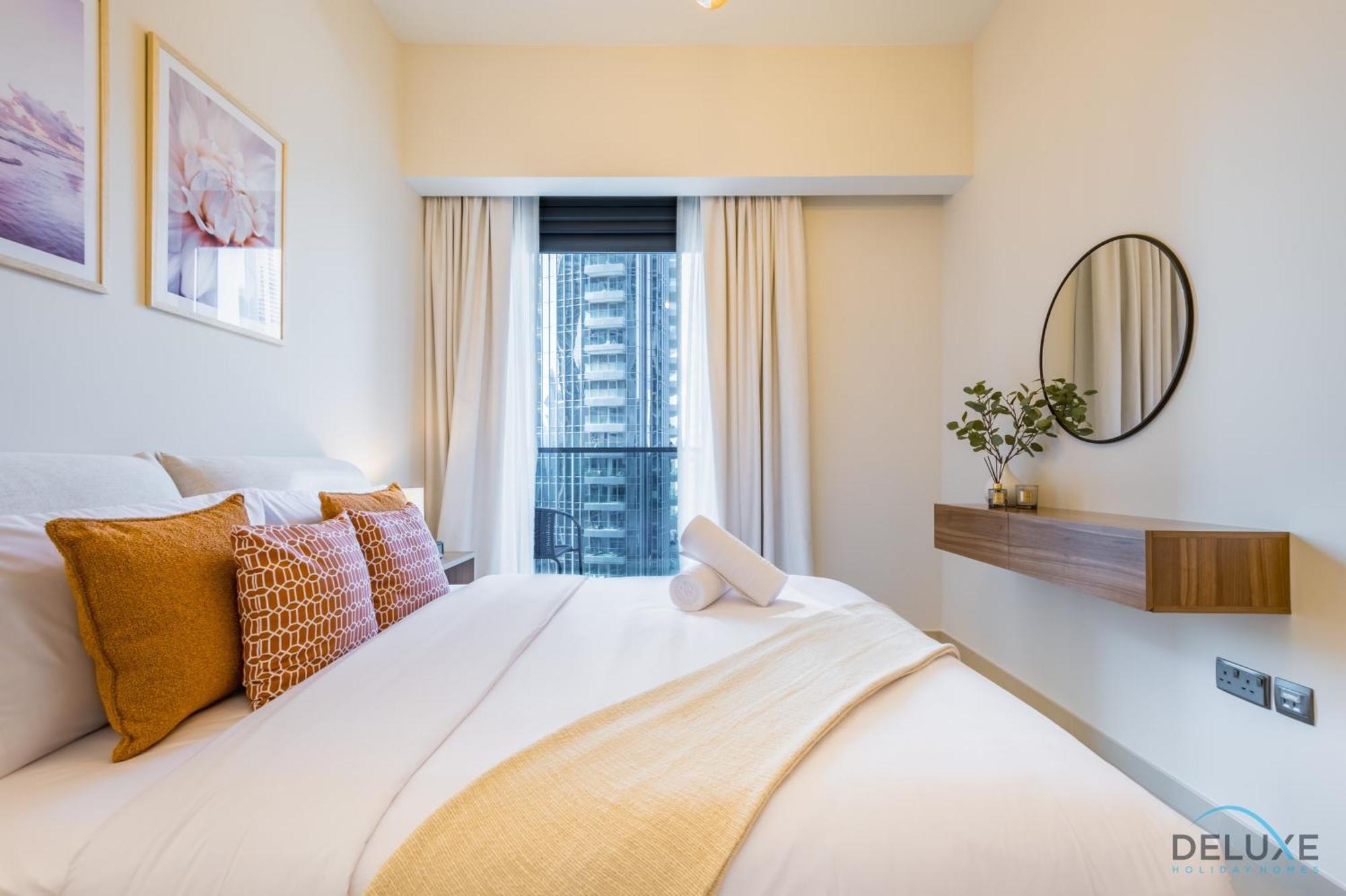 Deluxe 3br With Assistant At Act One Act Two Tower 2 In Downtown By Deluxe Homes *