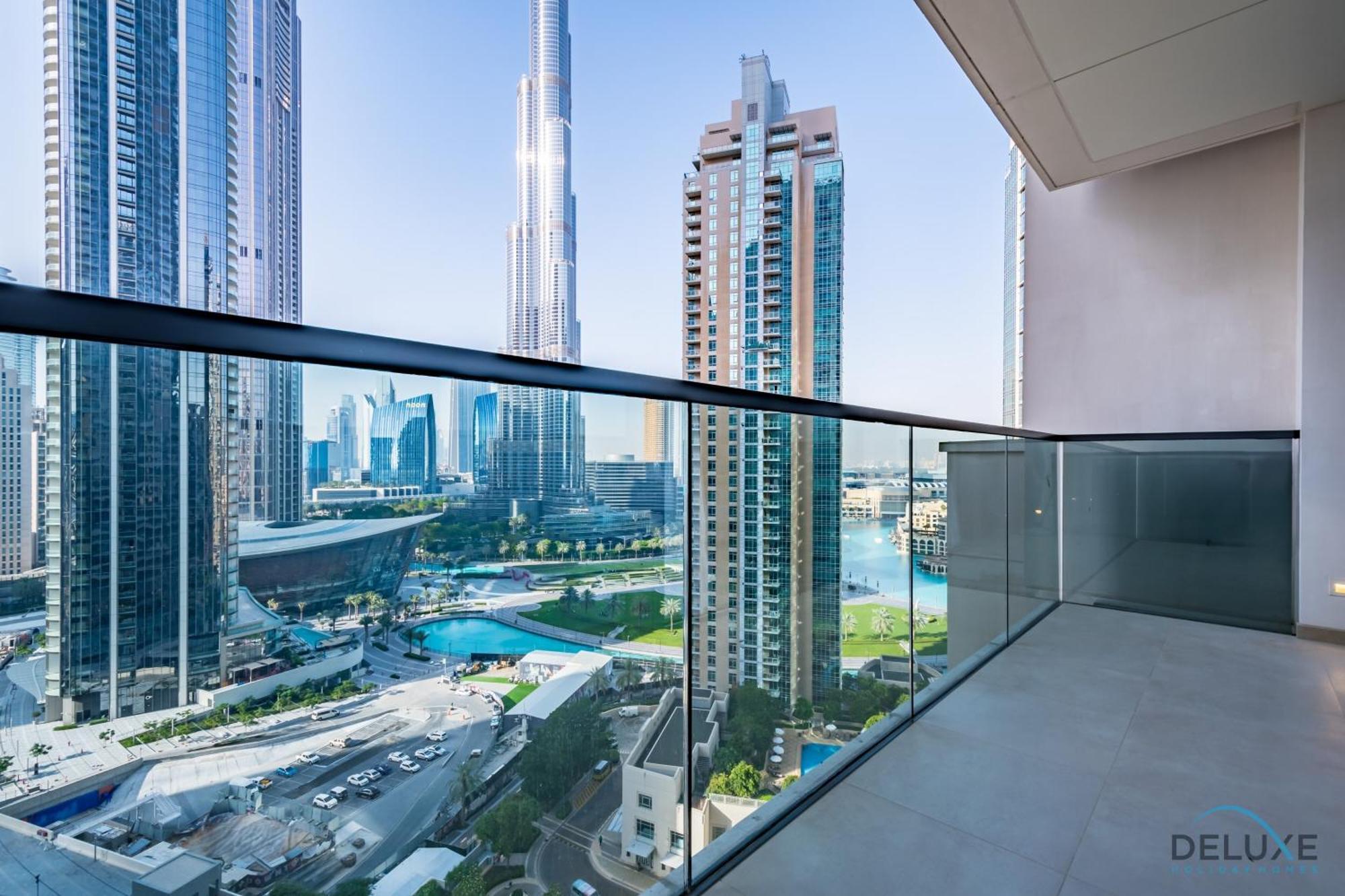 Deluxe 3br With Assistant At Act One Act Two Tower 2 In Downtown By Deluxe Homes * Dubai