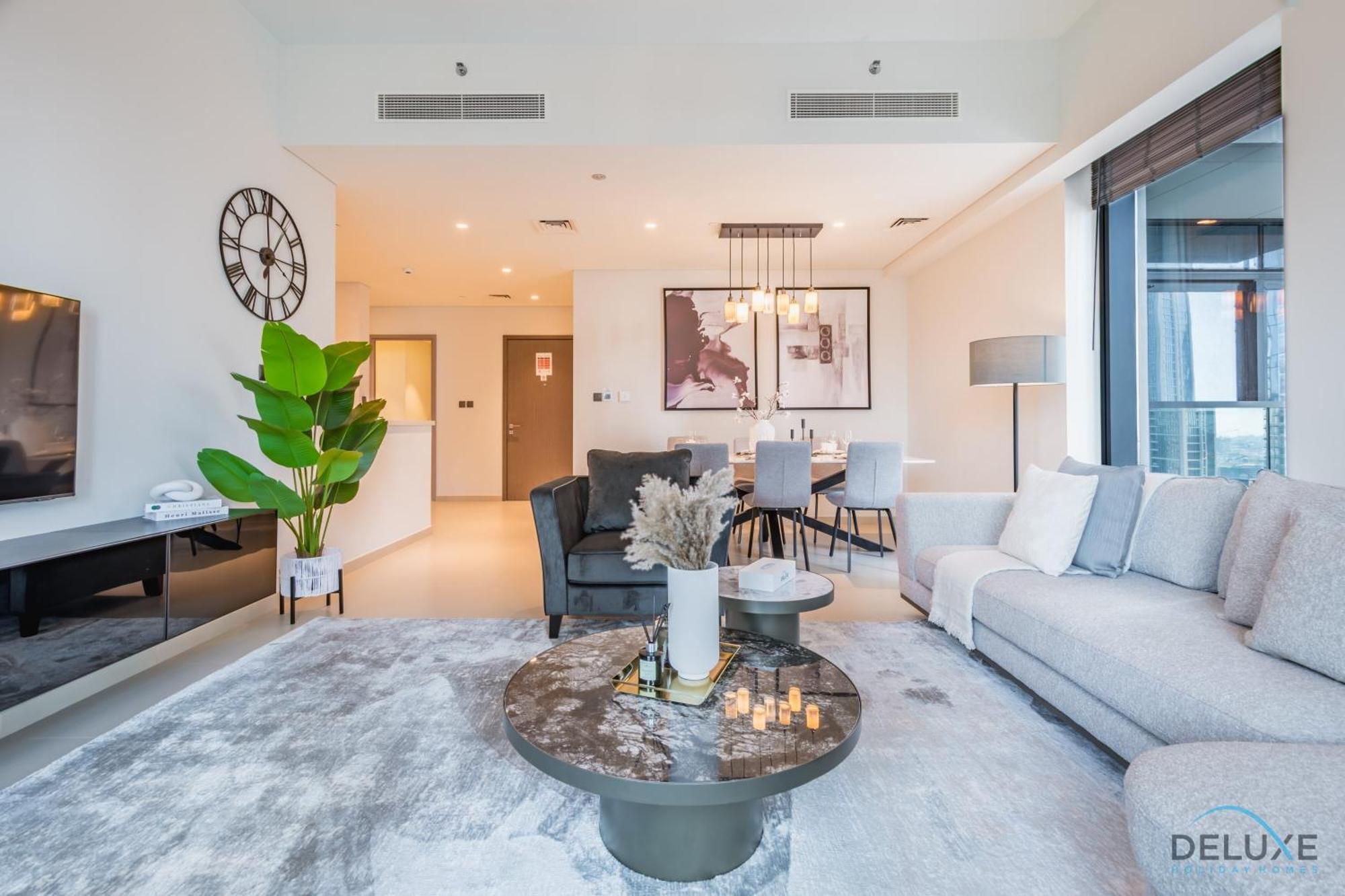 Deluxe 3br With Assistant At Act One Act Two Tower 2 In Downtown By Deluxe Homes