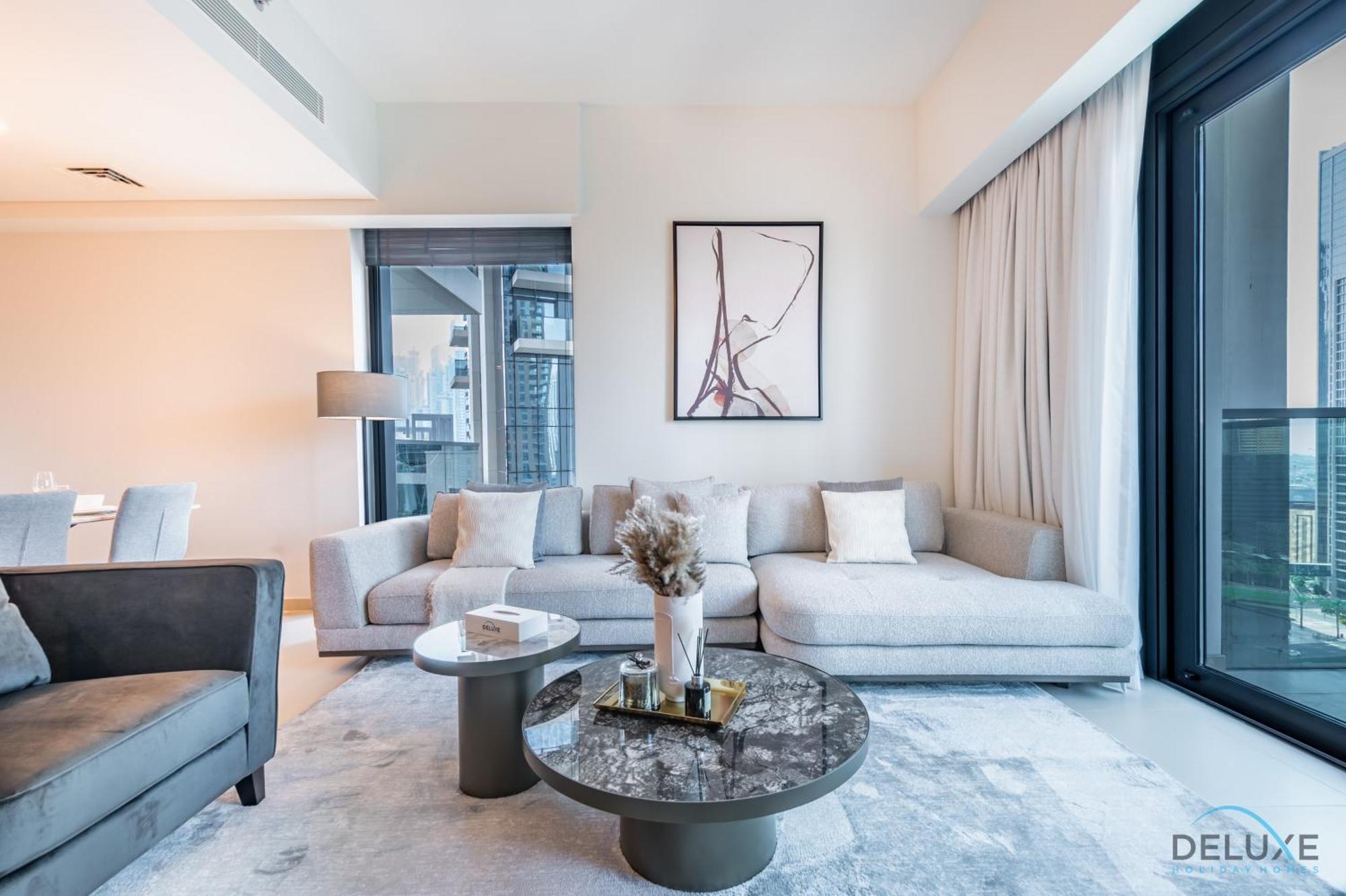 Apartment Deluxe 3br With Assistant At Act One Act Two Tower 2 In Downtown By Deluxe Homes Dubai