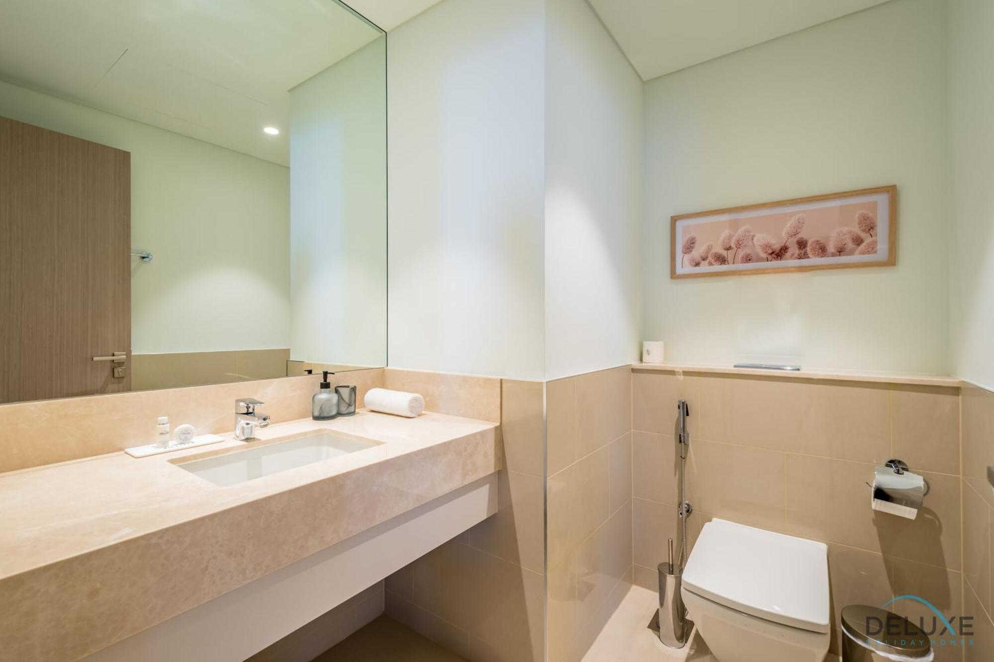 Apartment Deluxe 3br With Assistant At Act One Act Two Tower 2 In Downtown By Deluxe Homes Dubai