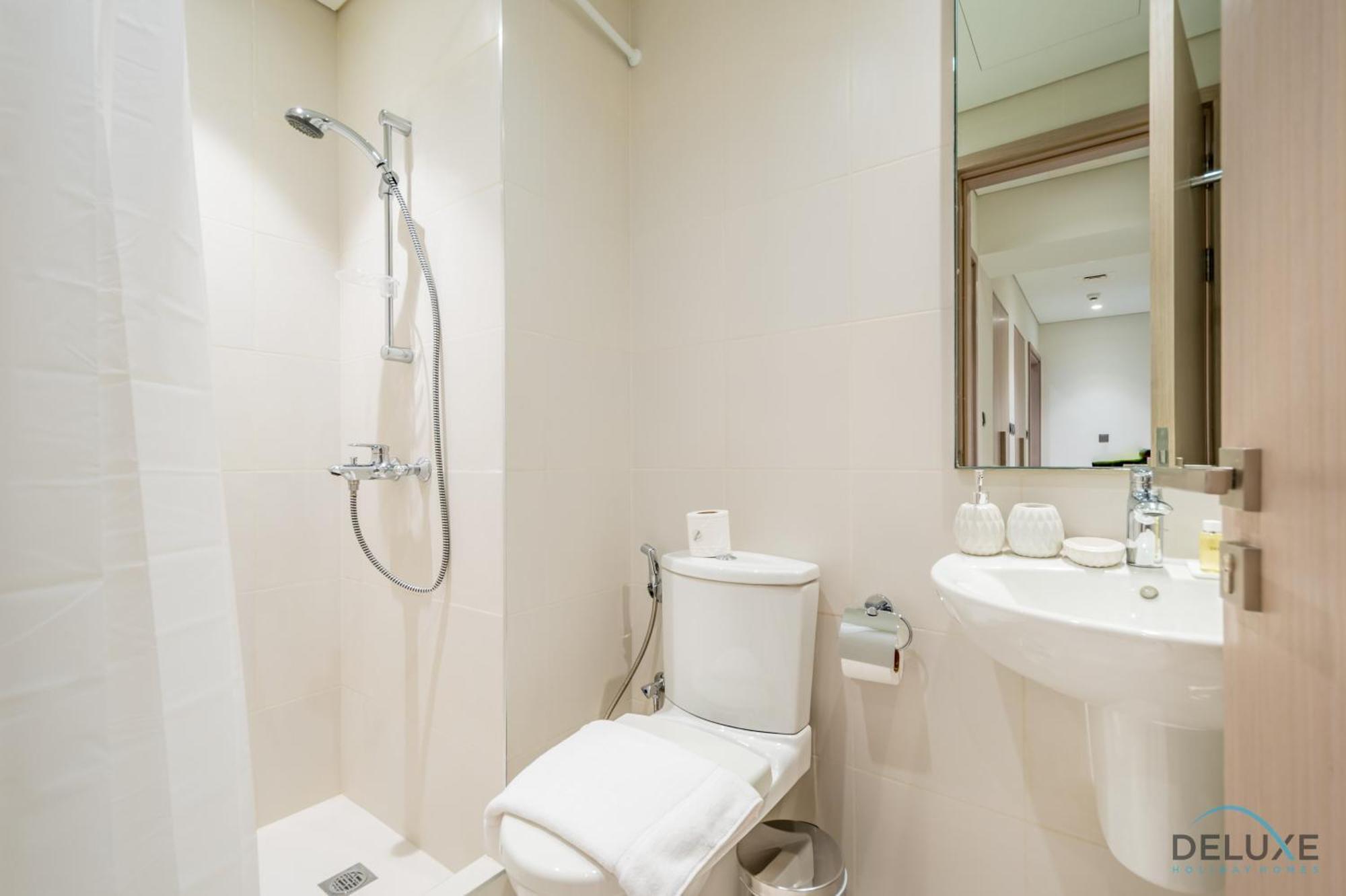 Deluxe 3br With Assistant At Act One Act Two Tower 2 In Downtown By Deluxe Homes *
