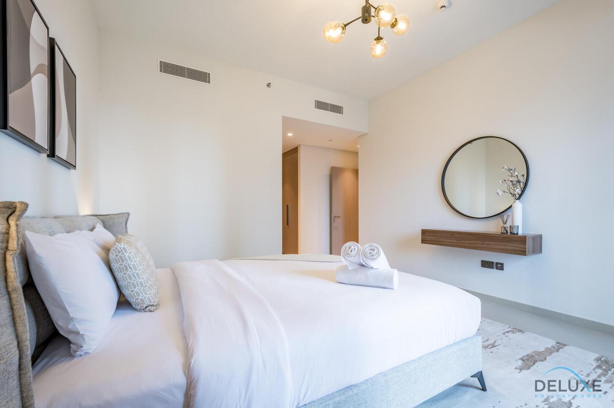 Apartment Deluxe 3br With Assistant At Act One Act Two Tower 2 In Downtown By Deluxe Homes Dubai