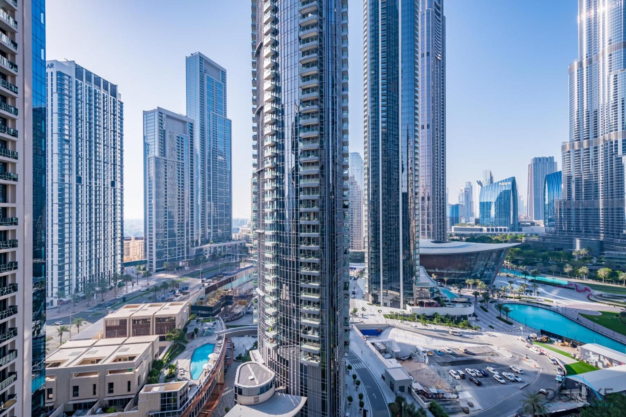 Deluxe 3br With Assistant At Act One Act Two Tower 2 In Downtown By Deluxe Homes *