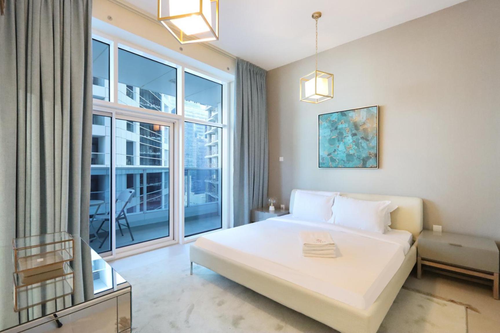 2br In Marina Walk To Dining & Nightlife Dubai