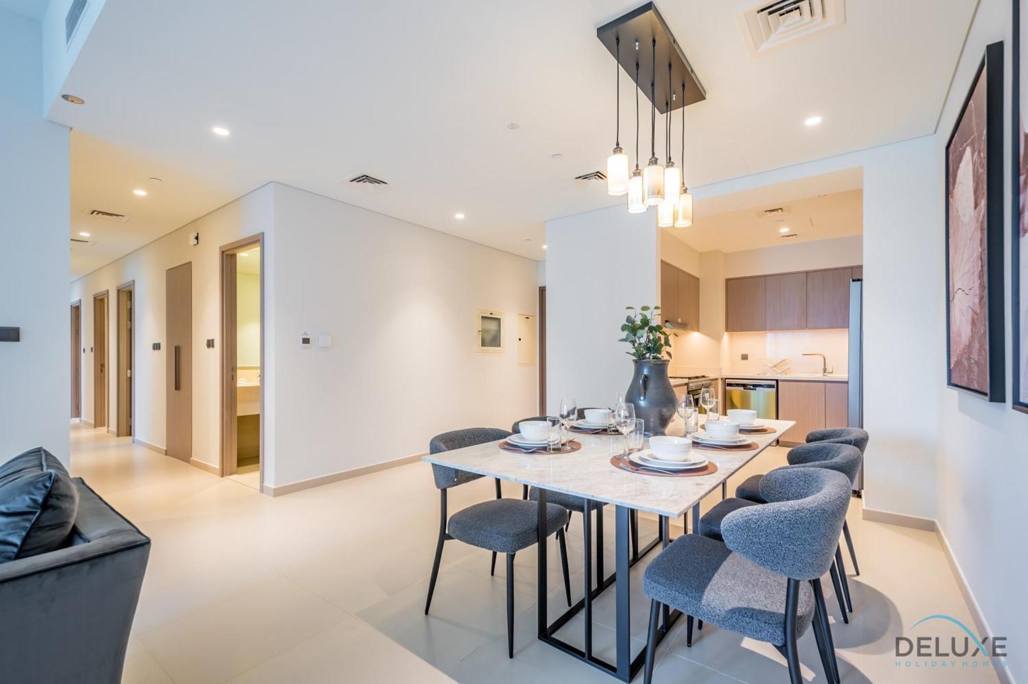 Apartment Majestic 3br With Assistant At Act One Act Two Tower 2 In Downtown By Deluxe Homes *
