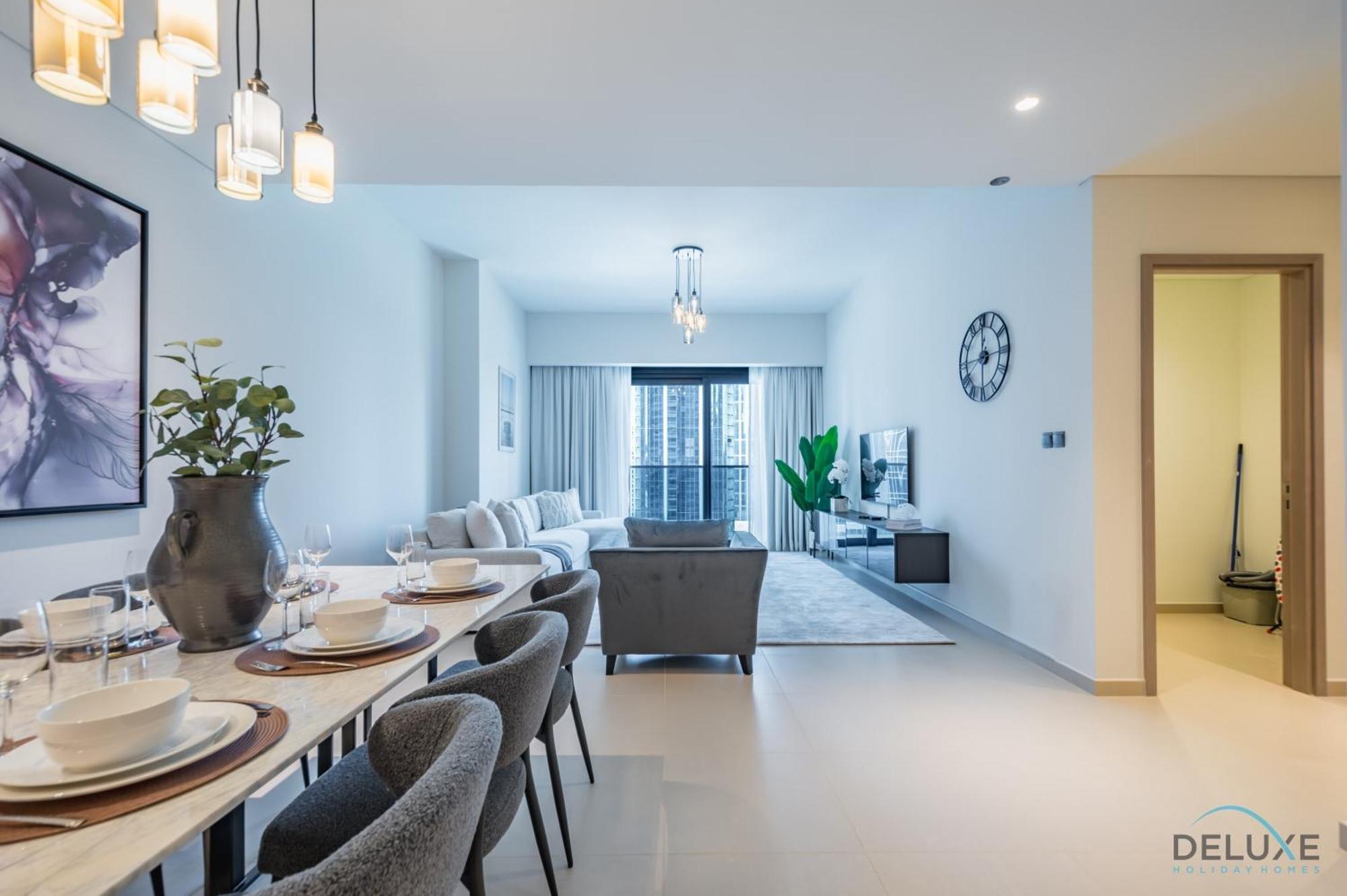 Apartment Majestic 3br With Assistant At Act One Act Two Tower 2 In Downtown By Deluxe Homes *