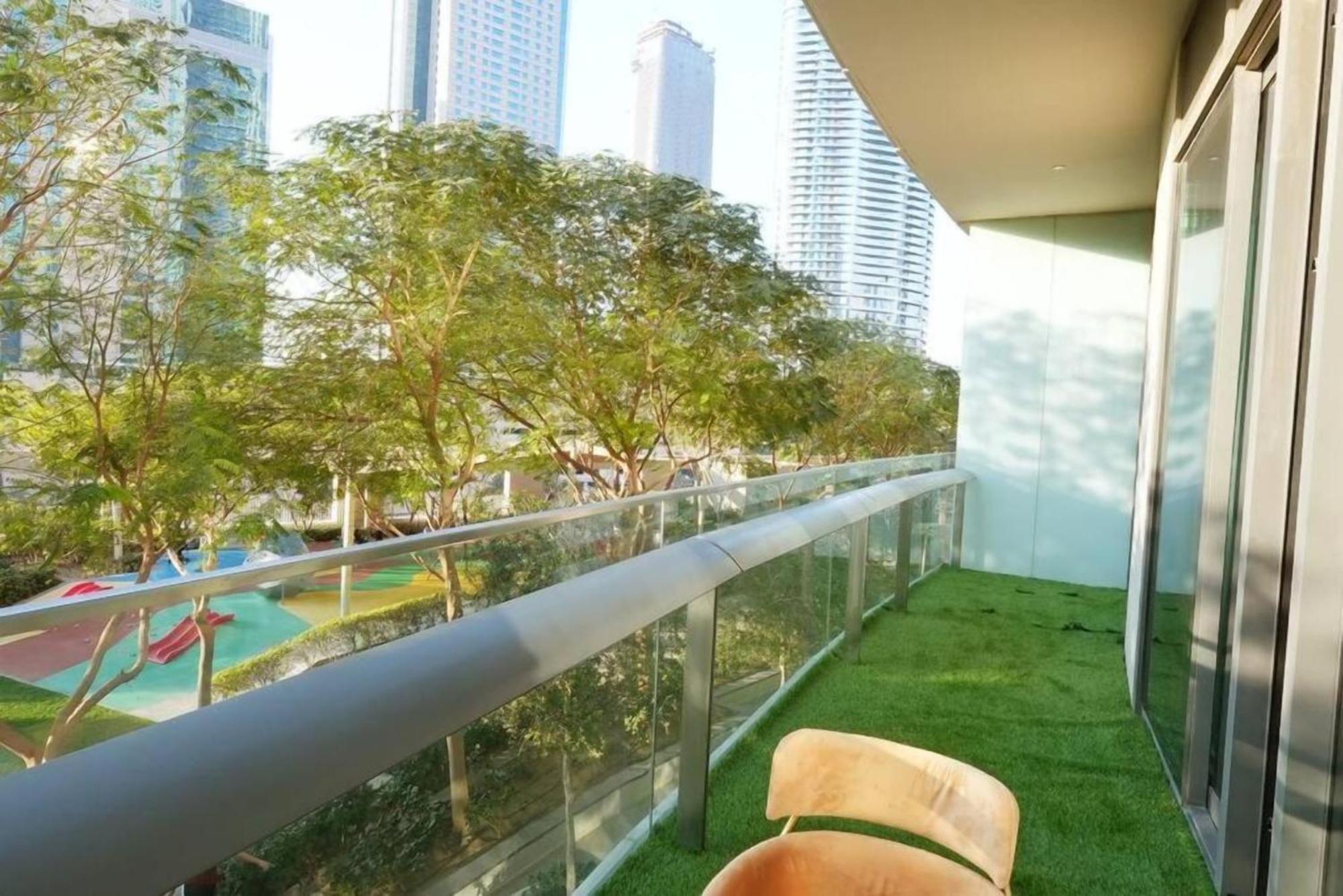 Brown Stone - Burj Khalifa Downtown Vista Apartment Dubai