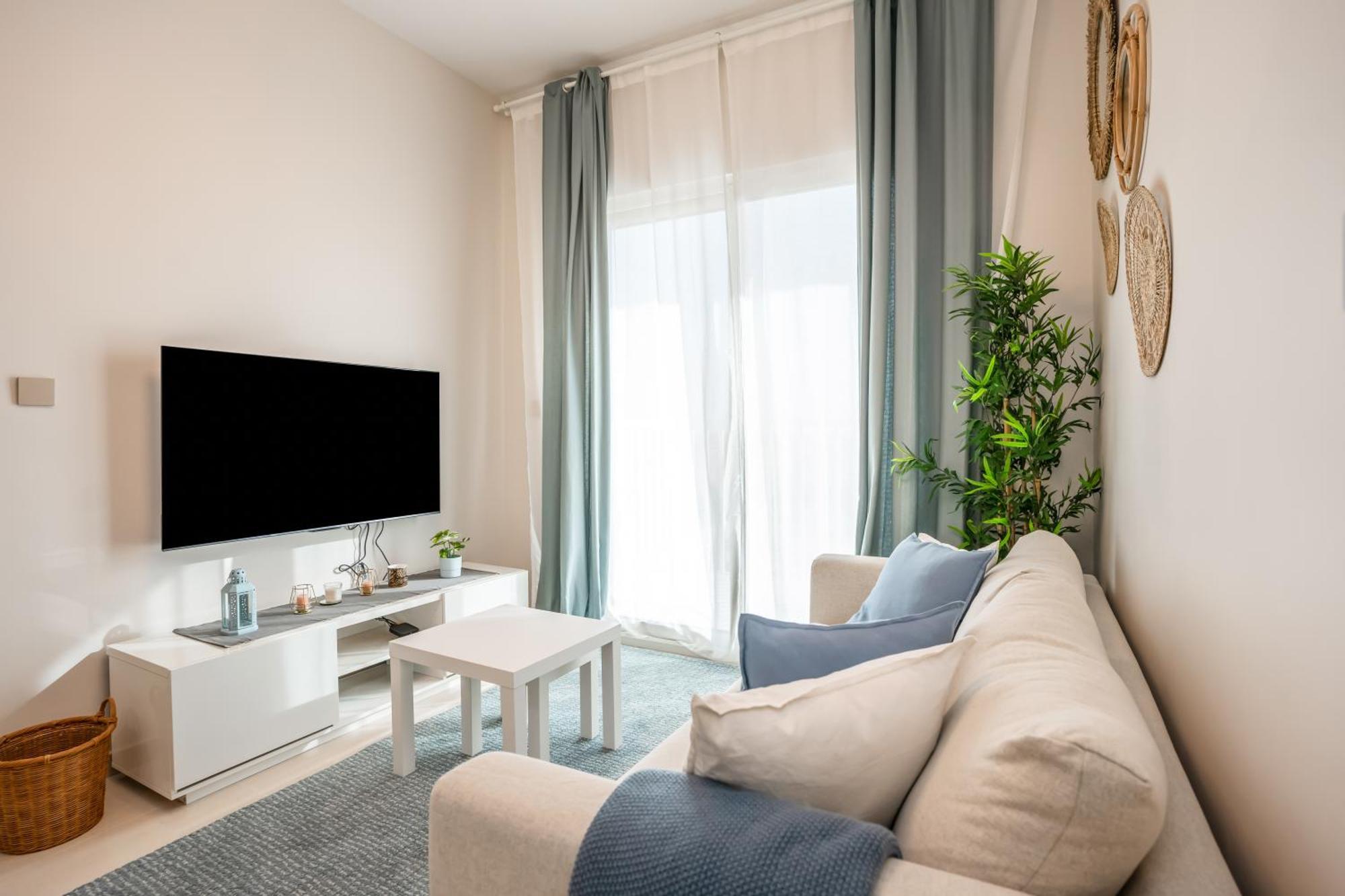 Homesgetaway - Elegant 2brapt In Navitas A Damac Hills 2 Dubai