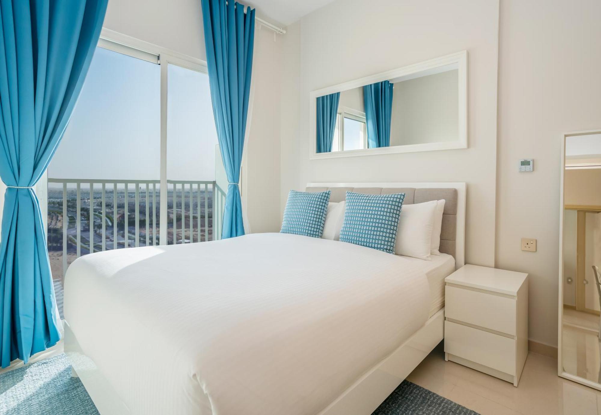 Homesgetaway - Elegant 2brapt In Navitas A Damac Hills 2 Apartment Dubai