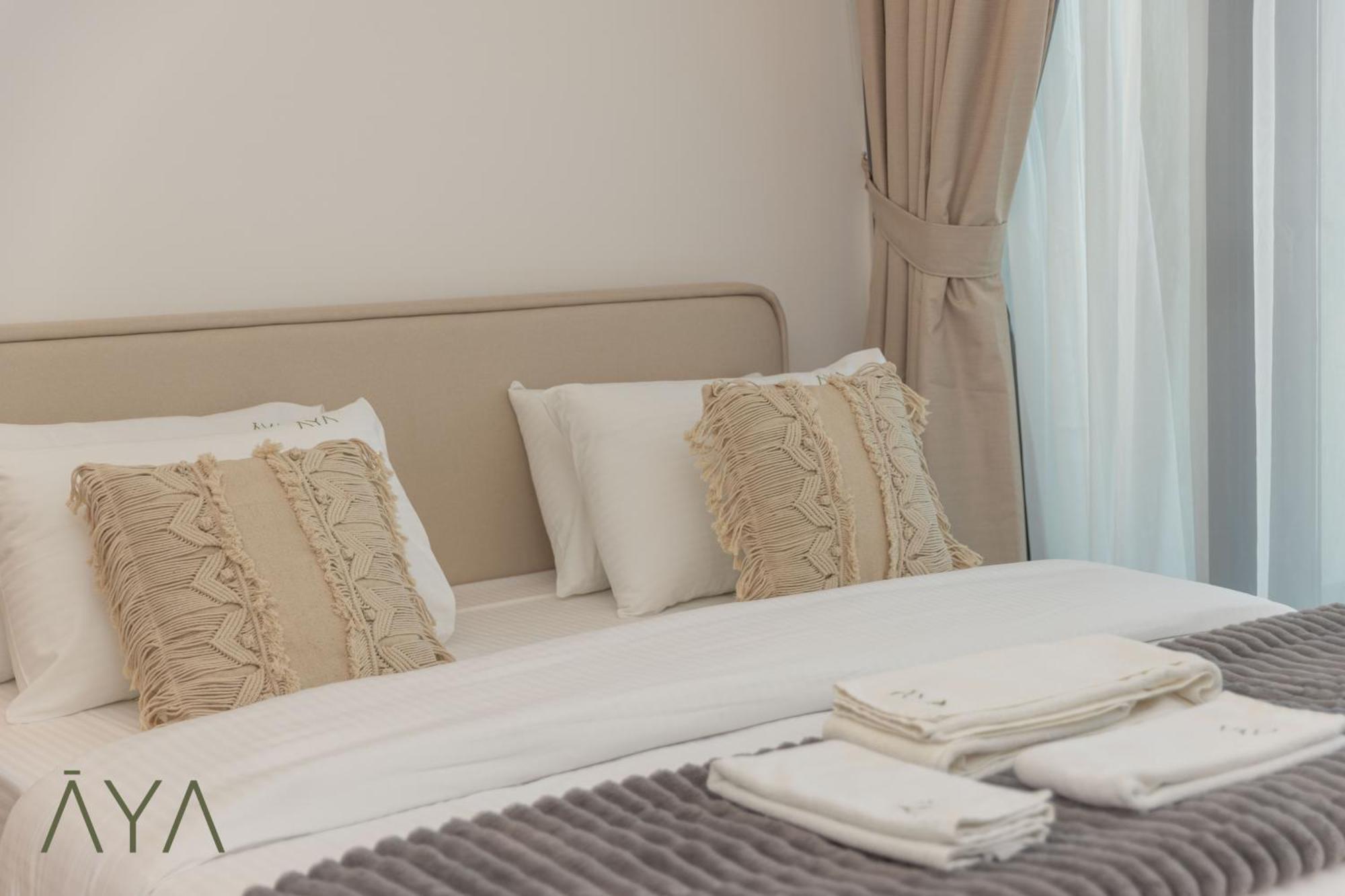 La Brisa - Stylish 2br At Hills With Pool Access