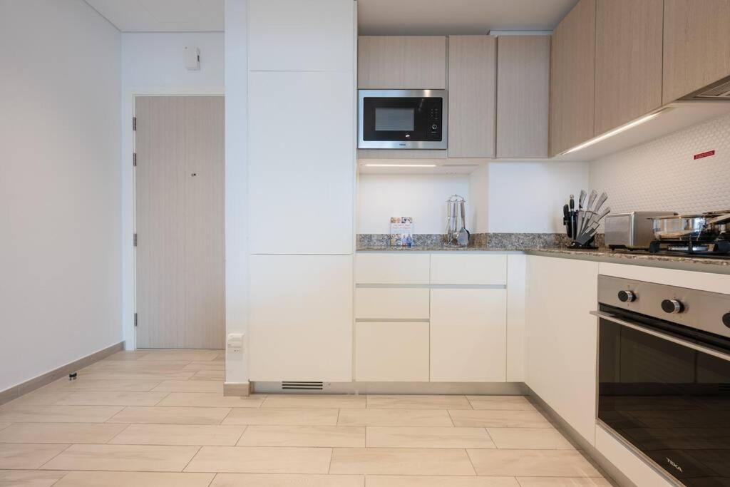 Spacious 2br With Community View