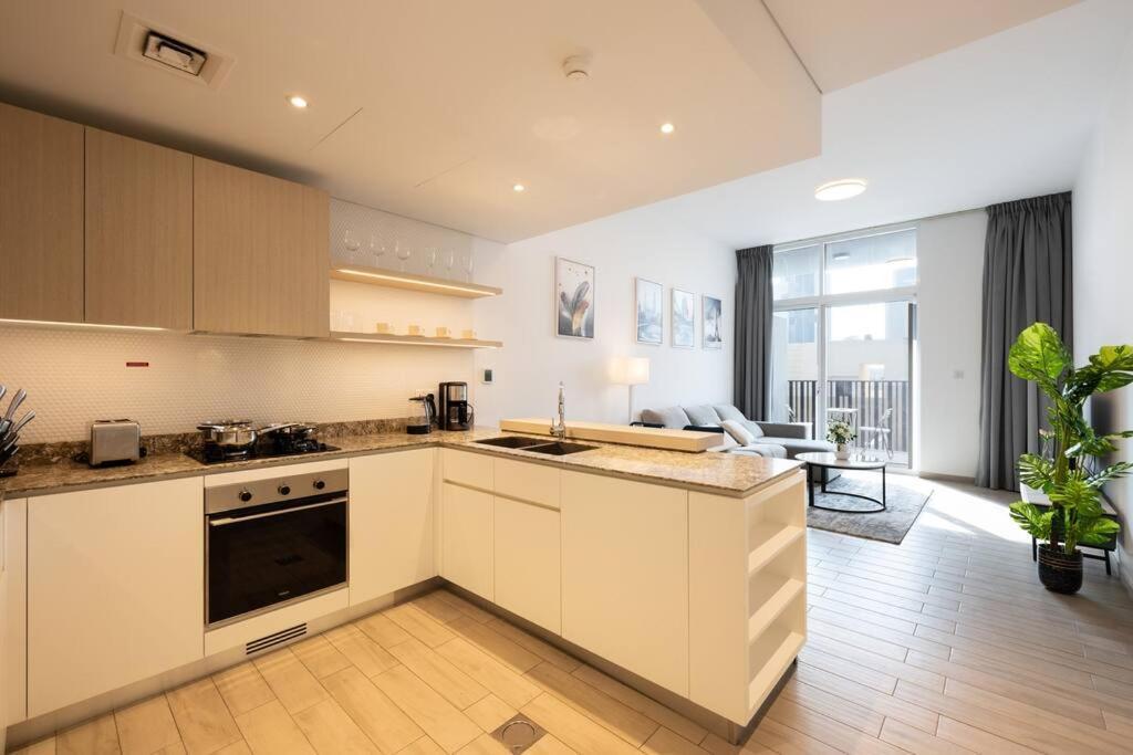 Spacious 2br With Community View Dubai
